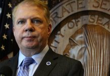 Seattle Mayor Ed Murray Accused Of Sexually Abusing Teen Boy In 1980s