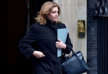 Penny Mordaunt uses SIGN LANGUAGE in Parliament | Politics | News – UK