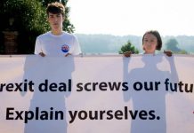 ‘Brexit deal screws us!’ Chequers ministers arrive to protests as tensions rise | Politics | News – UK