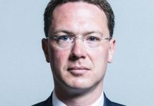 Brexit latest: Another MP resigns over Chequers plan | Politics | News – UK