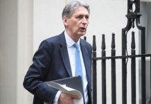 Philip Hammond calls Brexiteer ‘stupid woman’ for asking question sending Rees-Mogg raging | Politics | News – UK