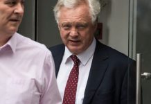 Brexit plan B to be presented to EU if Barnier rejects Chequers plan | Politics | News – UK