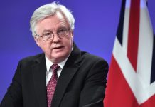 David Davis resigns as Brexit secretary – UK