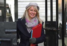 Esther McVey apologises after criticism from spending watchdog over universal credit – UK