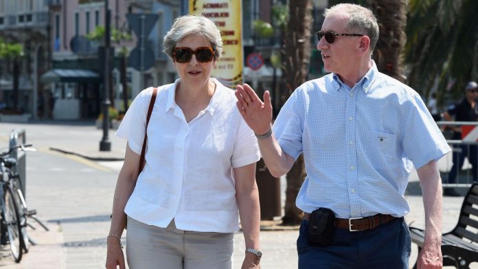 skynews-theresa-may-philip-may_4375812.jpg