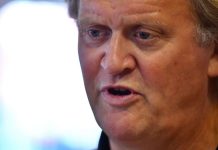 Wetherspoons boss Tim Martin attacks PM’s Brexit plan – UK