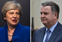 Brexit news: Brexiteers told to BACK CHEQUERS or face SECOND REFERENDUM | Politics | News – UK