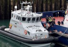 Dover sees 120 migrants arrive on dinghies after crossing English Channel | UK | News (Reports)