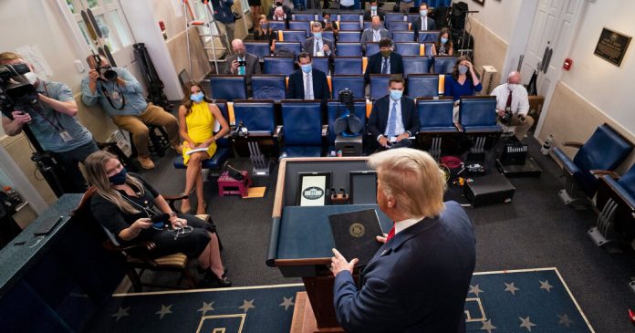 Lawsuit Demands Sign Language at White House Virus Briefings – DNyuz Lawsuit Demands Sign Language at White House Virus Briefings