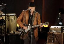 Neil Young sues Donald Trump’s campaign for using his songs – (Reports) Neil Young sues Donald Trump’s campaign for using his songs
