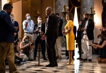 With Jobless Aid Expired, Trump Sidelines Himself in Stimulus Talks – (Reports) With Jobless Aid Expired, Trump Sidelines Himself in Stimulus Talks