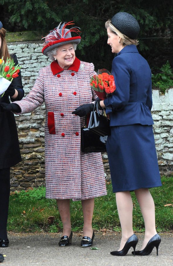 queen news queen elizabeth ii pictures balmoral castle sophie wessex lady louise news queen news queen elizabeth ii pictures balmoral castle sophie wessex lady louise news