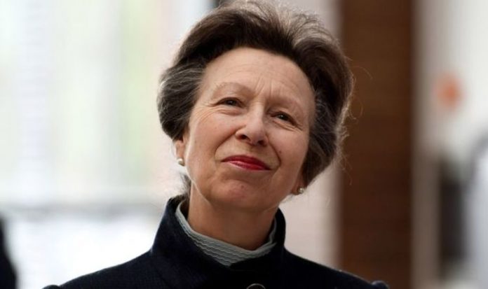 Princess Anne stuns royal fan with ‘beautiful’ card - ‘Very impressed!’ | Royal | News