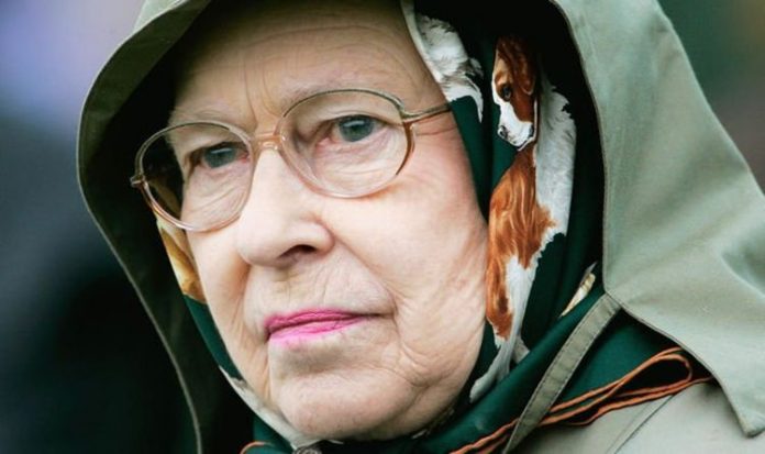 Queen health latest: Royal fans panic for monarch's health after 'Queen is dead' hashtag | Royal | News