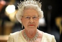 Queen news: Monarch asked to dip into pocket for royal palace staff facing redundancies | Royal | News (Reports)
