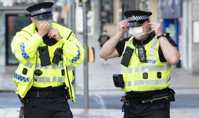 Coronavirus news: ‘Covid Wombles’ could film rule breaches in pubs with bodycams | UK | News