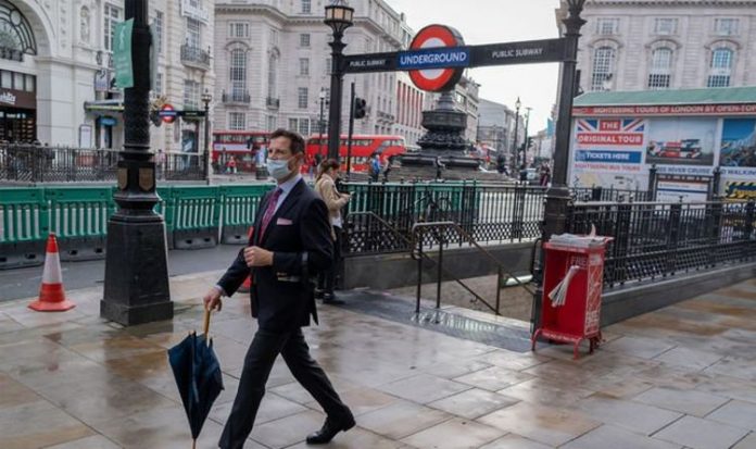 London lockdown risk: Is London going into lockdown? Capital at ‘tipping point’ | UK | News