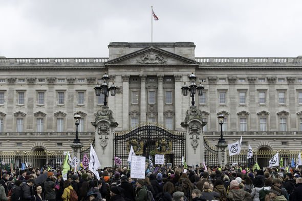 Protests of more than six people to be banned
