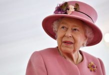 Royal backlash latest: Queen accused of ‘letting Britain down’ over mask controversy | Royal | News (Reports)