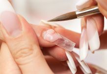 The Pro Guide To Applying Fake Nails The Pro Guide To Applying Fake Nails