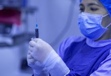 PHE publishes COVID-19 vaccine guidance for health and social care workers