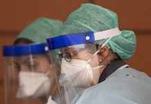 Coronavirus news: ‘Mammoth’ vaccine rollout may cause NHS staff to ‘buckle’ under pressure | UK | News (Reports)