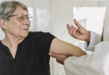 Elderly urged ‘get ready for vaccine call’ as medical chiefs try to suppress anti-vaxxers | UK | News (Reports)