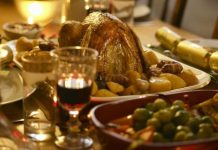 Families across Britain share Christmas plans as PM prepares to announce rules | UK | News (Reports)