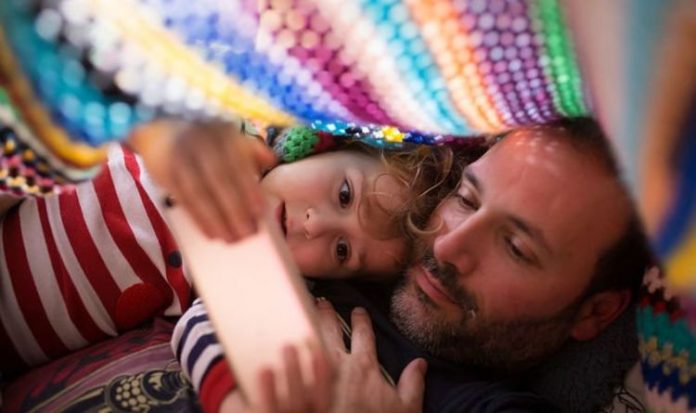 Isolated parents could be brought together with new app based on online dating | UK | News