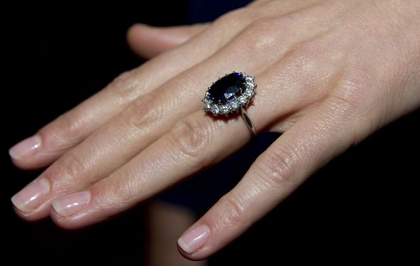 Kate Middleton engagement ring Kate Middleton engagement ring