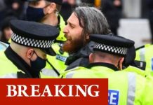 Liverpool chaos: Anti-lockdown fury as protesters chant ‘freedom’ and clash with police | UK | News (Reports)