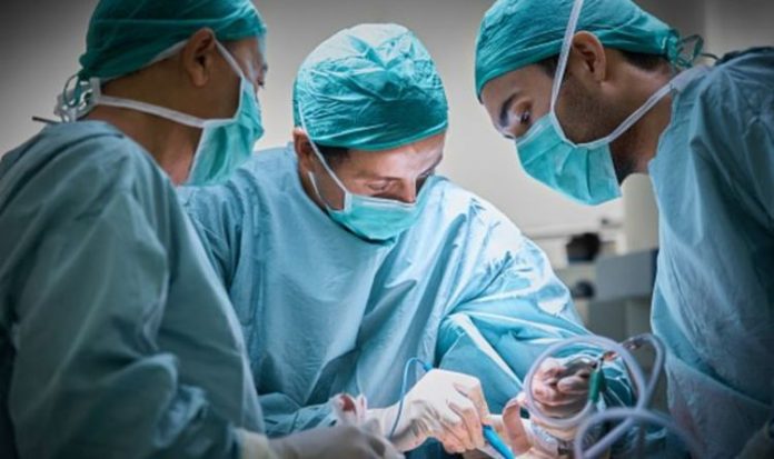 Nearly 140,000 people wait for hospital treatment as NHS battles Covid backlog | UK | News