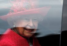 Queen escapes Windsor Castle for late getaway before national lockdown starts tomorrow | Royal | News (Reports)