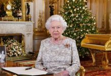 Queen faces heartbreaking decision over which two households join her Christmas bubble | Royal | News (Reports)