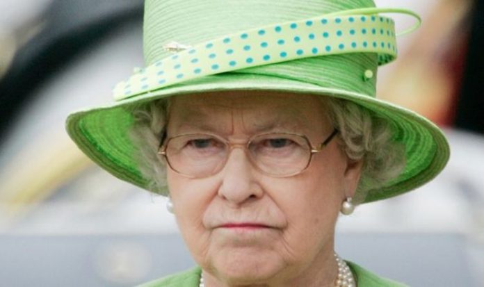 Queen snubbed as royal left alone during difficult 30-hour labour as Philip played squash | Royal | News