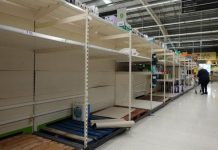 Shoppers flood supermarkets to stockpile ahead of second lockdown | UK | News (Reports)
