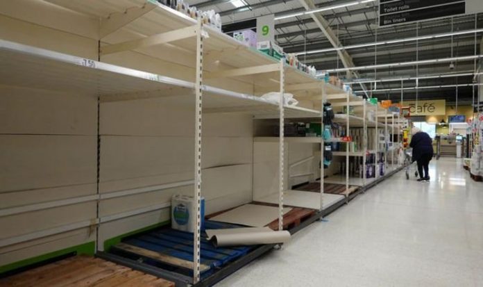 Shoppers flood supermarkets to stockpile ahead of second lockdown | UK | News