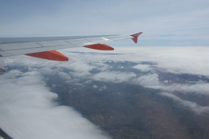 UK and US sign aviation agreement to protect vital travel links