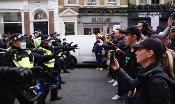 london lockdown protest met police london lockdown protest met police