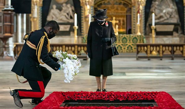 queen elizabeth ii unknown warrior