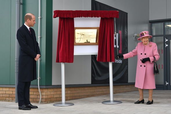 queen news queen elizabeth ii abdication news royal family latest