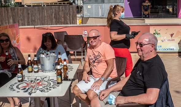 UK expats face paying additionally fees as UK banks are closing their accounts