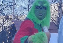 Christmas park drive thru is ‘stuff of nightmares!’ Parents fury at festive show | UK | News (Reports)