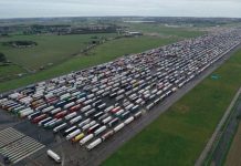 Coronavirus news: Stranded lorry drivers await mass testing as France reopens border | UK | News (Reports)