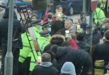 Dover chaos: Furious lorry drivers fight police demanding entry to France | UK | News (Reports)