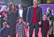 George, Charlotte and Louis look adorable as they arrive with Kate for Christmas pantomime | Royal | News (Reports)
