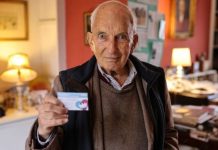 Grandad jumped at opportunity to have COVID jab so he could he could ‘hug grandchildren’ | UK | News (Reports)