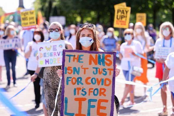 NHS staff to receive £500 bonus by SNP government
