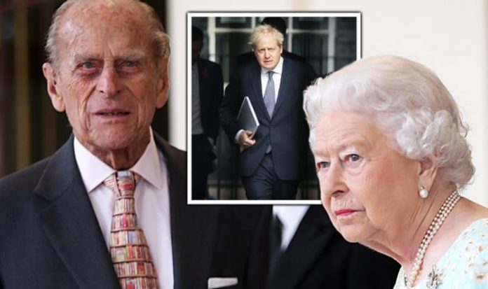 Queen IGNORED Boris by ripping up royal Christmas plan - 'Didn't consult Government' | Royal | News