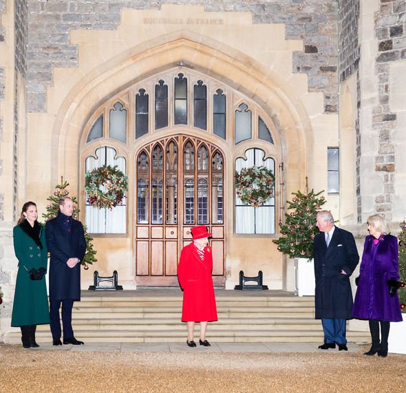 queen speech christmas day 2020 queen elizabeth ii royal family queen speech christmas day 2020 queen elizabeth ii royal family